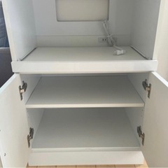 【組立済み】引出しレンジ台付き食器棚の画像