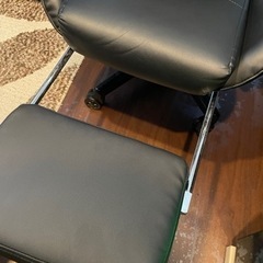 ゲーミングチェア GTRACING オットマン付の画像