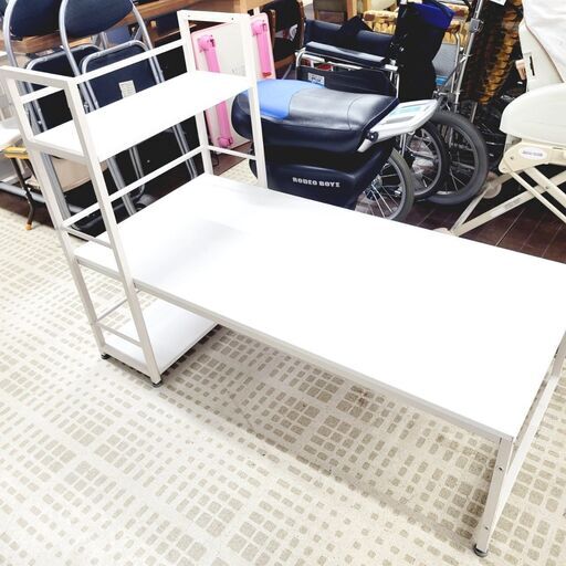 11/8【ジモティ特別価格】家具 デスク ホワイト ラック付き ローテーブル