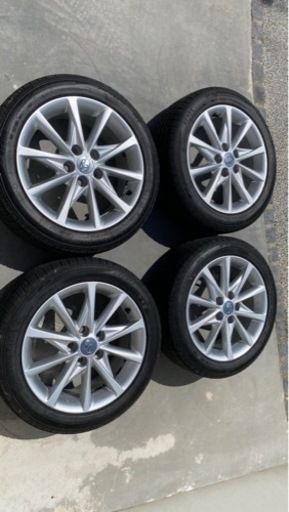 プリウスα 17インチ純正タイヤホイール