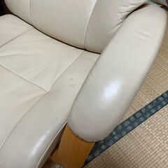 シモンズ ひとりがけ本皮ソファ＋オットマン フィヨルド マニアーナC ノルウェー製の画像