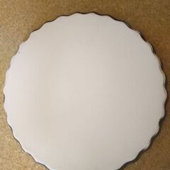 セラミック大皿　26 Ｘ26㎝　深さ約4㎝　未使用　箱入り　電子レンジOKの画像