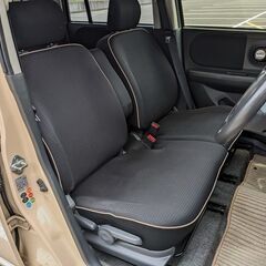 ウサギだらけ☆内外装キレイなベージュのラパン☆車検も長いやん！！10thアニバーサーリー☆スマートキー2個付き☆キャッシュレス決済可能の画像