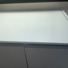 ドレッサー付テーブルの画像