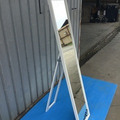 白い姿見（鏡）　自立型　の画像