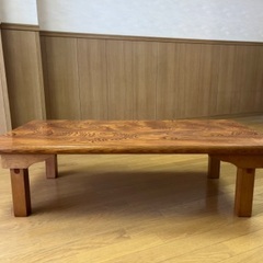 ローテーブル　4台あります。