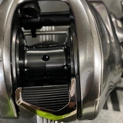 🐟【つり具】シマノ 18 Bantam HG【釣具地域最大高価買取アールワンはマンガ倉庫とタッグを組んで高価買取!!地】の画像