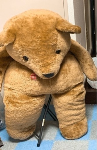 大きなクマのぬいぐるみ
