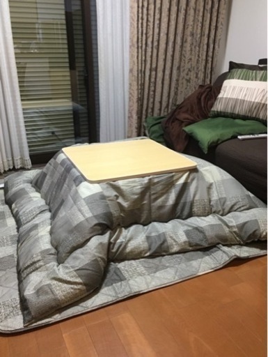 コタツ　ラグ、布団お付けします