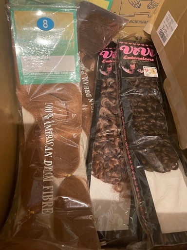 ブレイズ、コーンローなどに使うファイバーの毛束