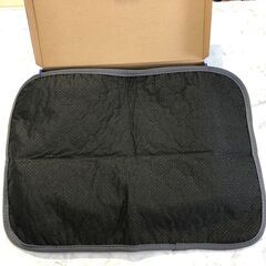 ▼値下げ▼ 【在庫2点】RaxATEX ラックスアテックス 洗える ペットシーツ 犬 猫用 おしっこマット ペットマット 下敷きマット 丸ごと洗える 速乾 35cm×50cm,ブラック色 各458円 店頭販売 南区花畑の画像