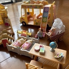 人形8体付き☆シルバニアファミリー　保育園&バスセット