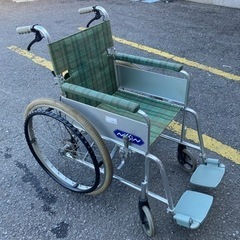 【BY REUSE 霧島国分新町店 出張買取•見積完全無料¥0】車椅子　緑チェックの画像