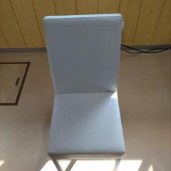 白いダイニングチェア  １脚