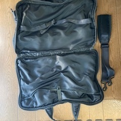 オシャレなビジネスバッグの画像