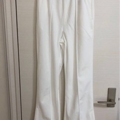 センターパンツ フレアパンツ 未使用
