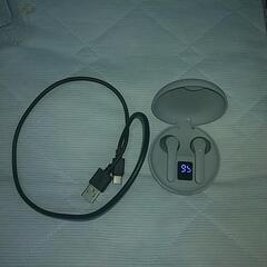 ワイヤレスイヤホン売りますの画像