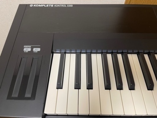 Native Instruments KOMPLETE KONTROL S88 キーボードスタンド　イス　3点セット