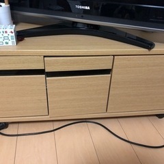 (受け渡し決定)東芝REGZA 32型　ニトリテレビボード　の画像