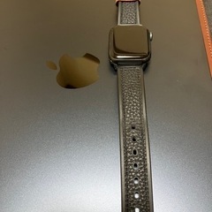 傷あり　Apple Watch SE 40mm GPSモデル スペースグレイ　傷あり