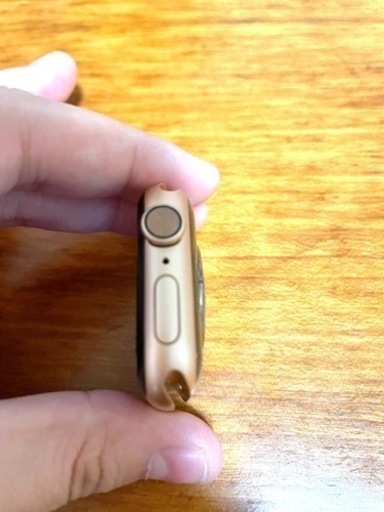 【決まりました】Apple Watch 4 GPSモデル　ゴールド