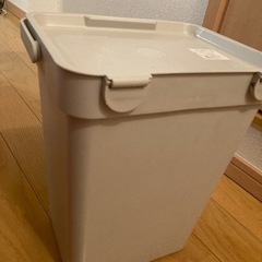 IKEAゴミ箱の画像