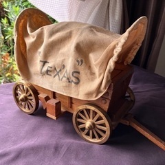 ヴィンテージ　幌馬車の置物