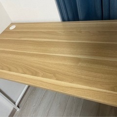 オフィスデスクの画像