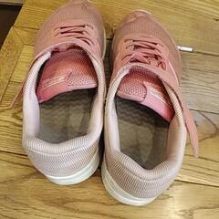 22センチ　ピンクシューズの画像
