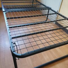 折りたたみパイプベッド★取りに来てくれたら無料です
