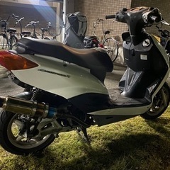 シグナスX 125 se12j 社外マフラー　社外プーリーの画像