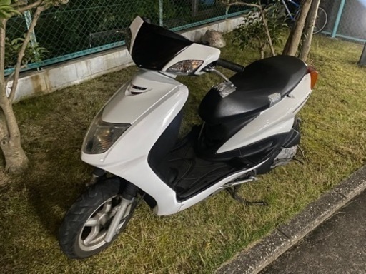 シグナスX 125 se12j 社外マフラー　社外プーリー