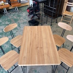 お話中☆値下げ不可☆４人がけお洒落なテーブルとチェアのセット☆綺麗な中古品