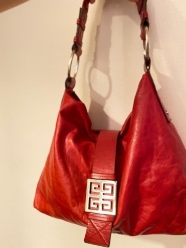 GIVENCHY ジバンシー