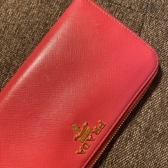 PRADA 財布　早い者勝ち❗️❗️