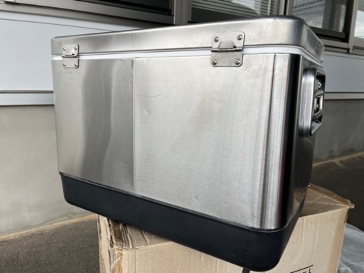 クーラーボックス　51L テントファクトリー　メタル