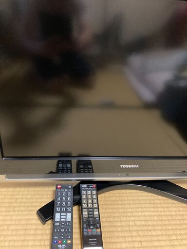 セット出品は16日まで東芝 テレビ 32C7000  ＆ レコーダREGZA RD-R100