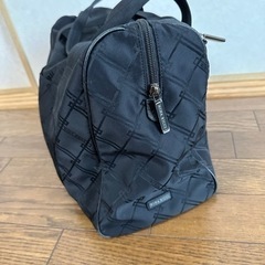 NINA RICCI ニナリッチ　ボストンバッグ　小旅行に、ジムに。の画像