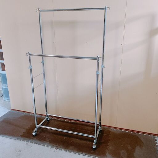 527 スチールハンガーラック 奥行約43cm 幅約85cm 高さ約114cm〜164cm