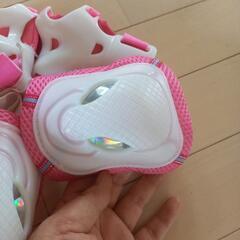 膝、肘、手の甲のガード　３点セットの画像