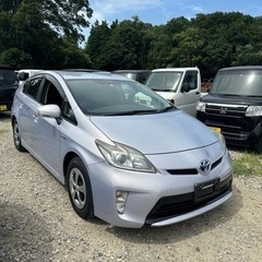 トヨタプリウス 平成24年車　85,300km