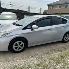 トヨタプリウス 平成24年車　85,300kmの画像