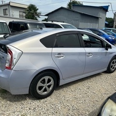 トヨタプリウス 平成24年車　85,300kmの画像