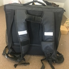 UberEATS リュックの画像