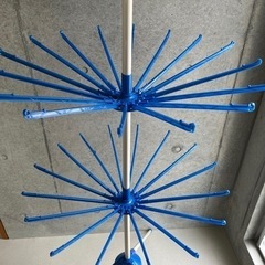 【未使用新品】パラソルハンガー室内で3段に干せるスタンドタイプの画像
