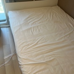決定済　IKEA ダブルベッドフレーム　スコルヴァ