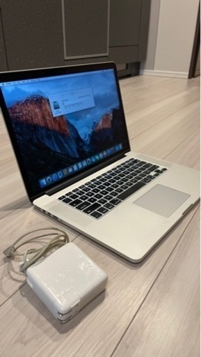 Apple MacBook Pro 2015の中期 15 inches