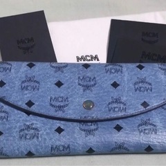 MCMの水色の長財布探してます！