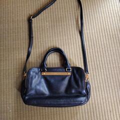 ショルダーにもなるバッグ