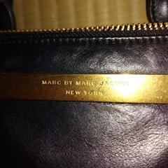 ショルダーにもなるバッグの画像